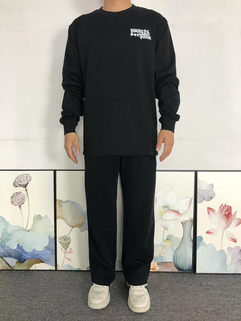 Louis Vuitton 139 L⭐ LONG SLEEVED 3207240821 (Im 170Cm 60Kg I Wear Size M In The Phot) - Image 3