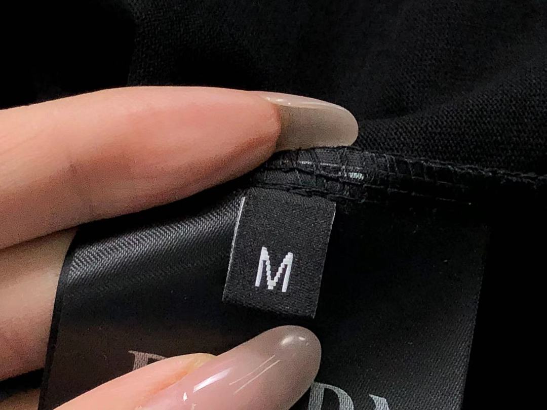 Prada 128 P⭐A⭐A T-SHIRT 211171421 (Im 170Cm 57Kg I Wear Size M In The Phot) - Image 19