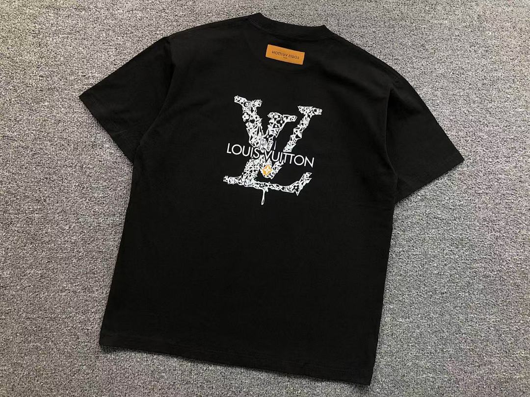 Louis Vuitton 108 L⭐T-SHIRT 41081901133 (Im 170Cm 60Kg I Wear Size XL In The Phot) - Image 11