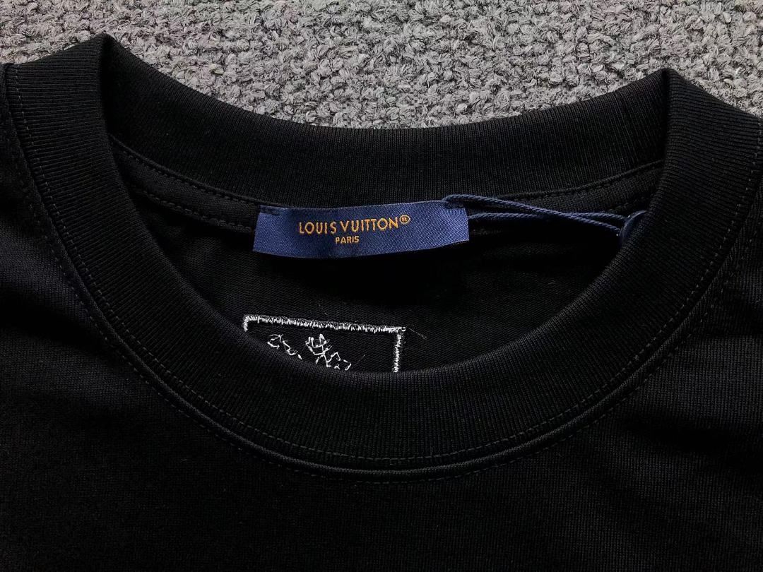 Louis Vuitton 158 L⭐ T-SHIRT 22051214001 (Im 170Cm 55Kg I Wear Size S In The Phot) - Image 19