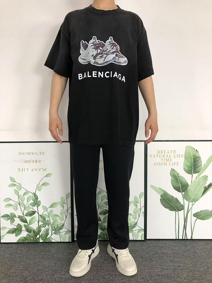 Balenciaga 128 B⭐L⭐⭐⭐IA⭐A T-SHIRT 213041221 (Im 170Cm 55Kg I Wear Size L In The Phot) - Image 3