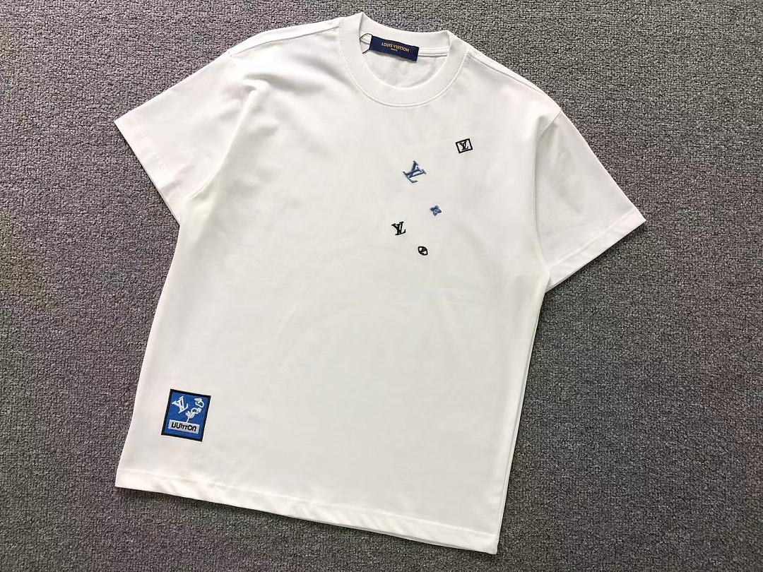 Louis Vuitton SHORTS 158 L⭐ T-SHIRT 2208020415 (Im 170Cm 60Kg I Wear Size S In The Phot) - Image 8
