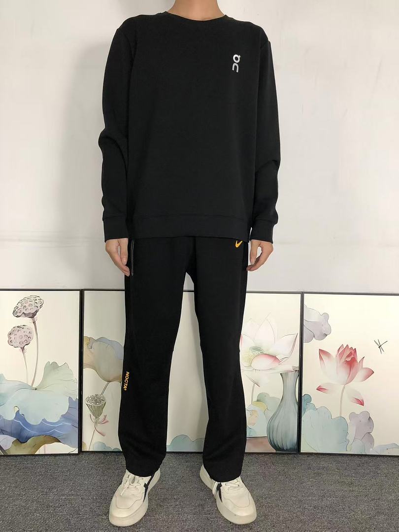 On Running 188 ON HOODIE 2207041004 (Im 170Cm 60Kg I Wear Size L In The Phot) - Image 3