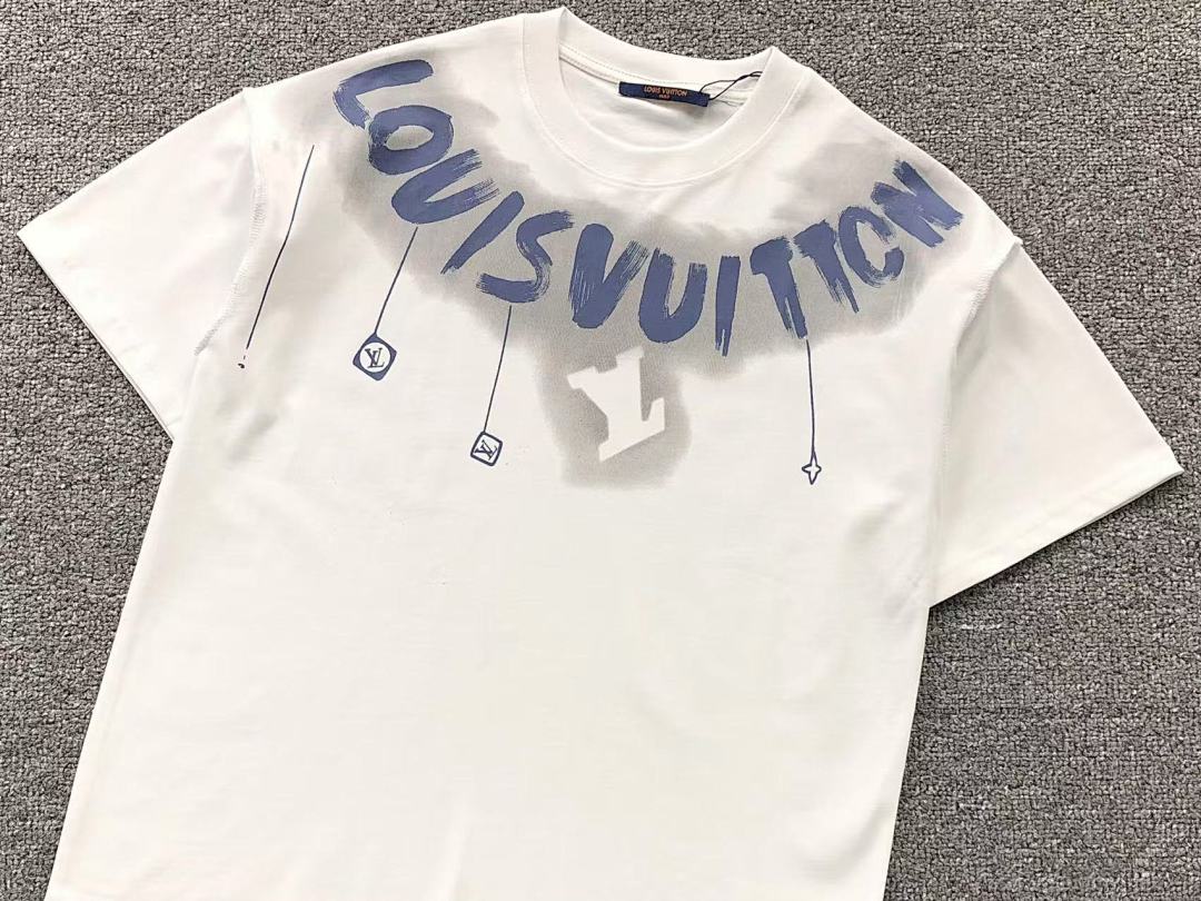 Louis Vuitton 118 L⭐ T-SHIRT 1102200352 (Im 170Cm 57Kg I Wear Size XS In The Phot) - Image 13