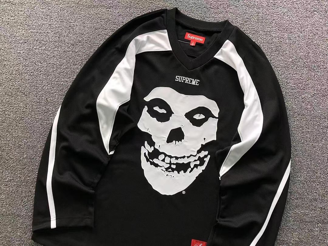 Supreme 228 S⭐⭐R⭐⭐E LONG SLEEVED 12780235 (Im 170Cm 60Kg I Wear Size M In The Phot) - Image 7