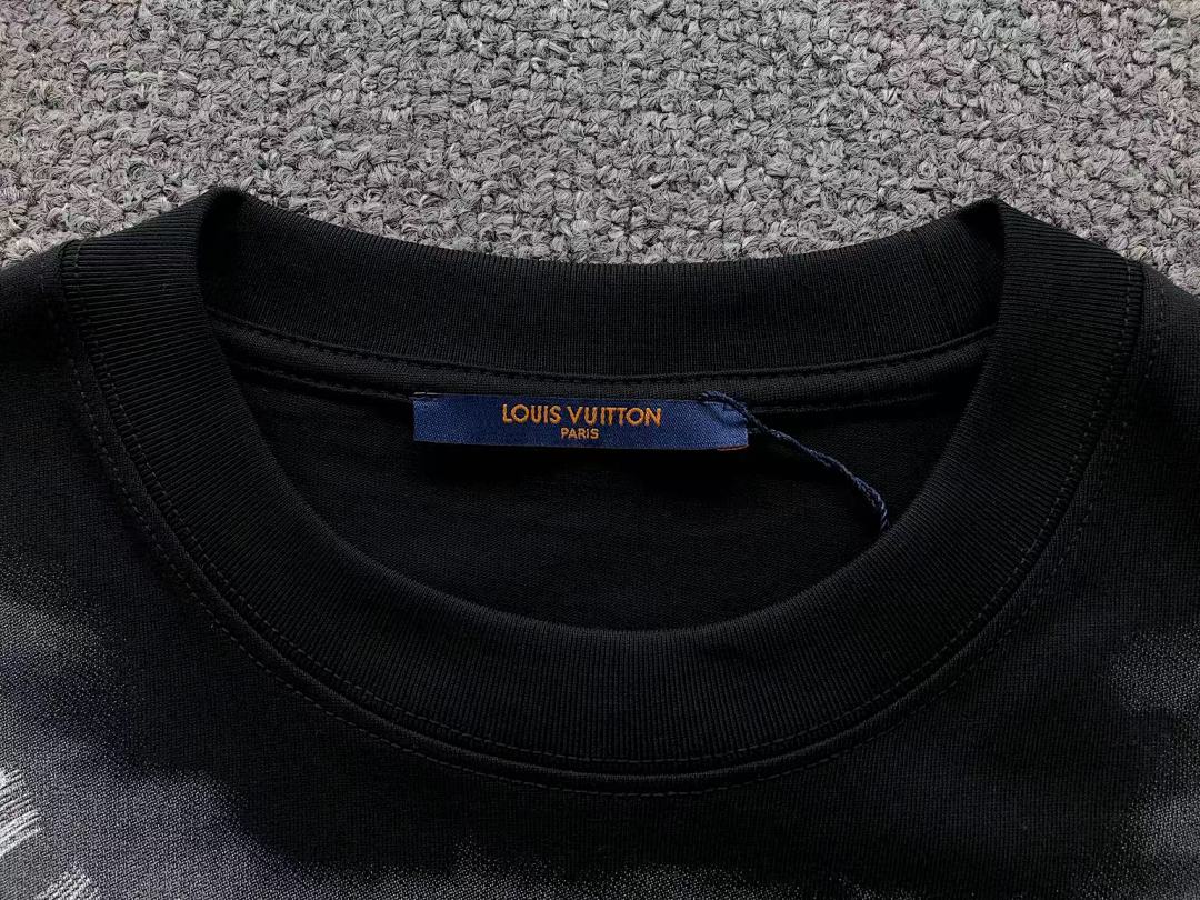 Louis Vuitton 118 L⭐ T-SHIRT 1102200352 (Im 170Cm 57Kg I Wear Size XS In The Phot) - Image 19