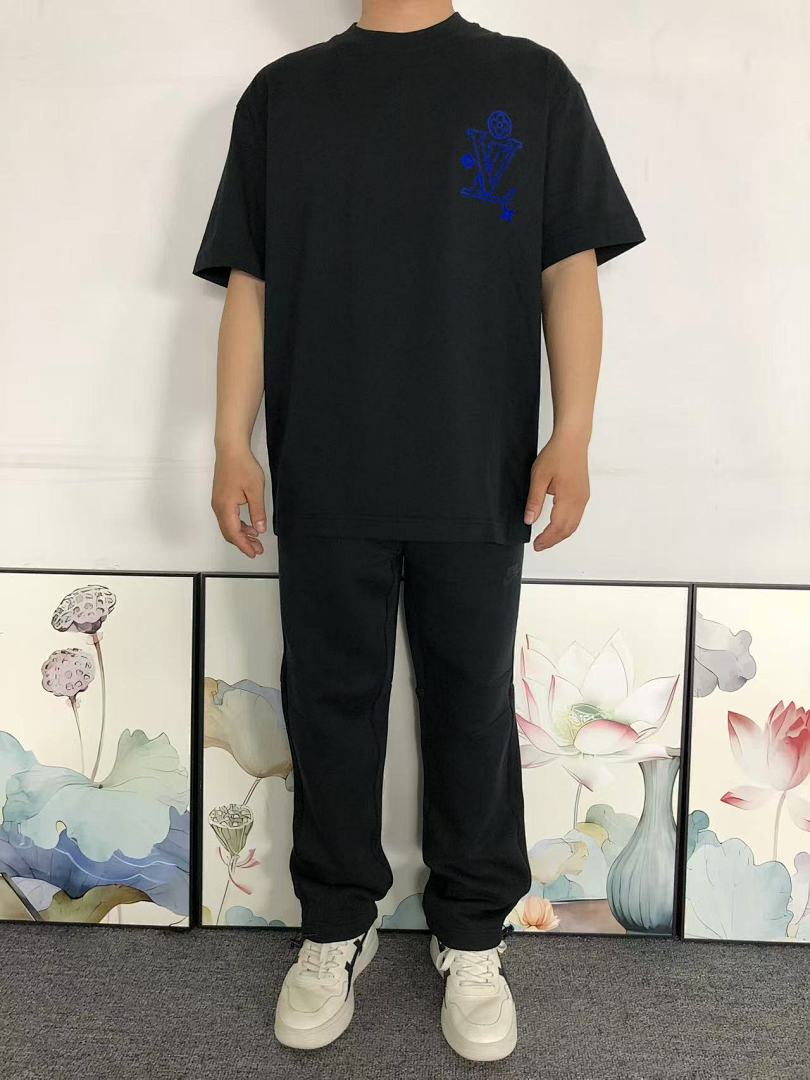 Louis Vuitton 118 L⭐ T-SHIRT 5231902147 (Im 170Cm 60Kg I Wear Size M In The Phot) - Image 3