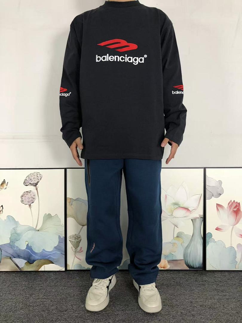 Balenciaga 235 B⭐L⭐⭐⭐IA⭐A HOODIE 4122710163 (Im 170Cm 60Kg I Wear Size XS In The Phot) - Image 3