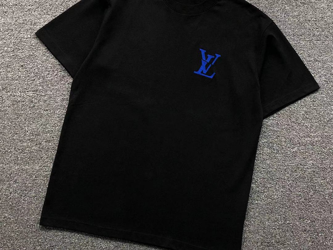 Louis Vuitton 108 L⭐ T-SHIRT 41072401133 (Im 170Cm 60Kg I Wear Size M In The Phot) - Image 13