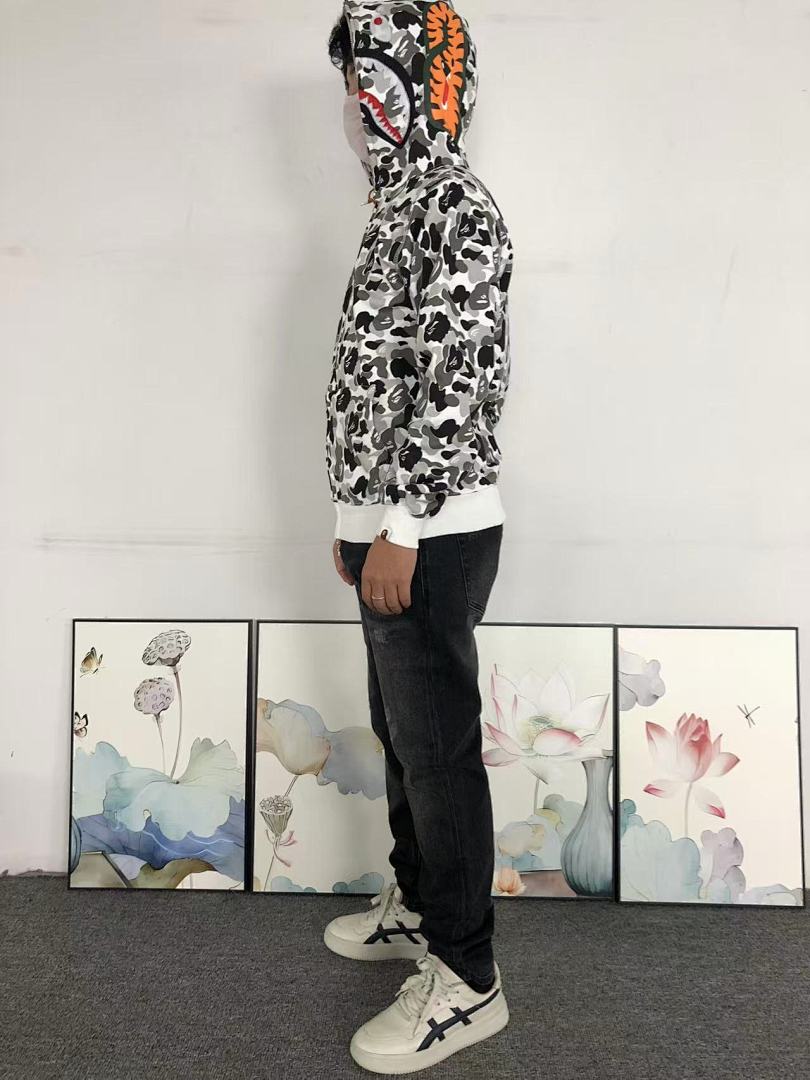 Bape 175 BAPE HOODIE 3110292517 (Im 170Cm 60Kg I Wear Size M In The Phot) - Image 4