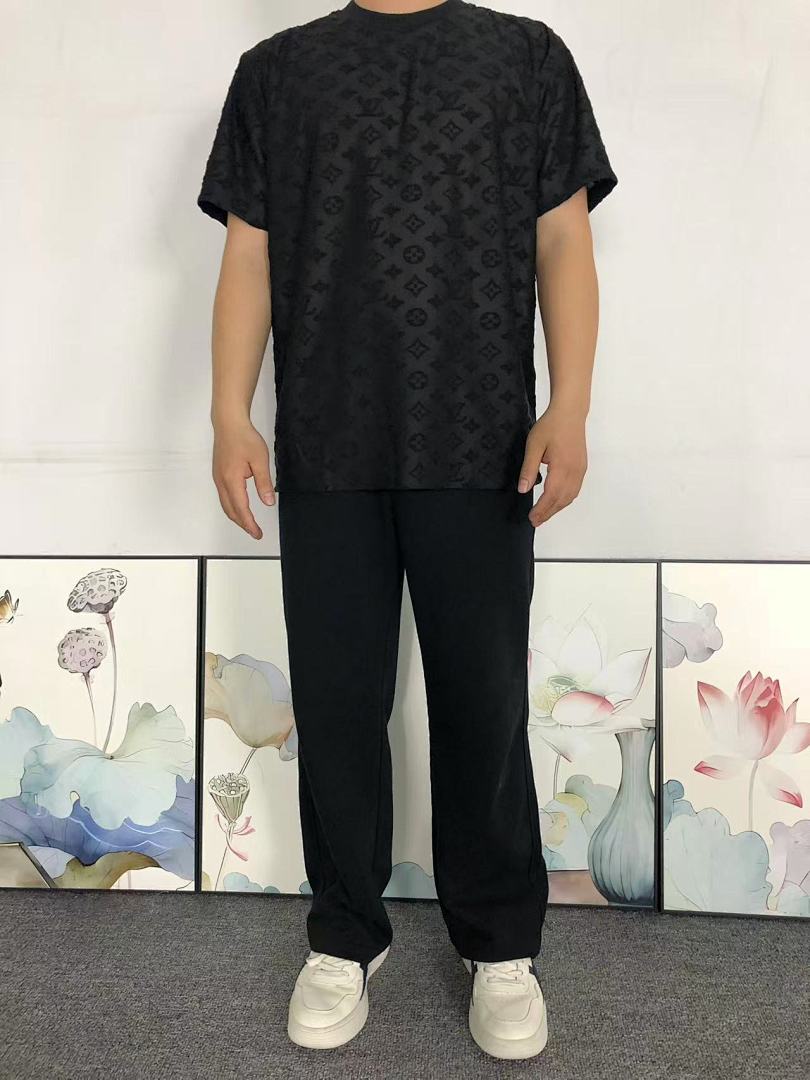 Louis Vuitton 88 L⭐ T-SHIRT 1112263932 (Im 170Cm 60Kg I Wear Size M In The Phot) - Image 3