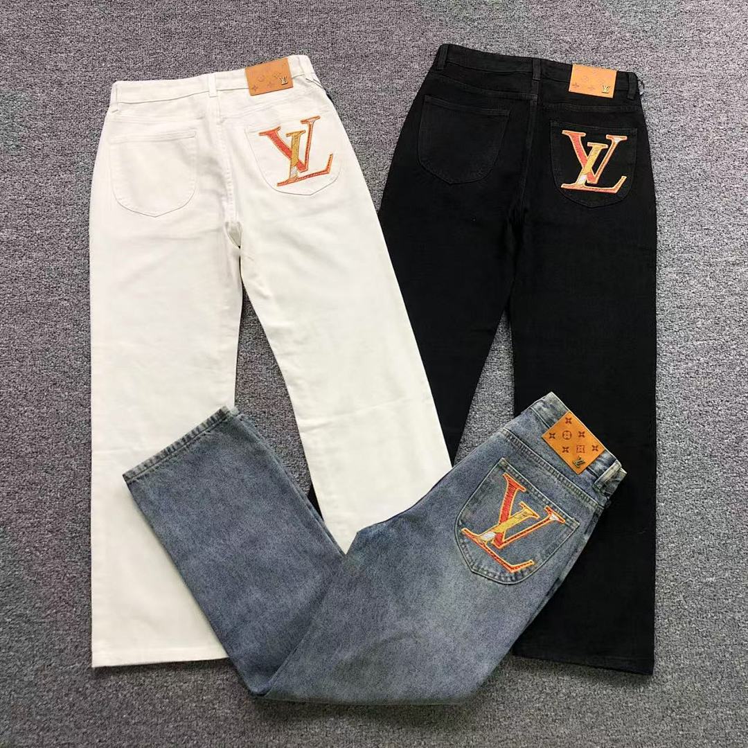Louis Vuitton 195 L⭐