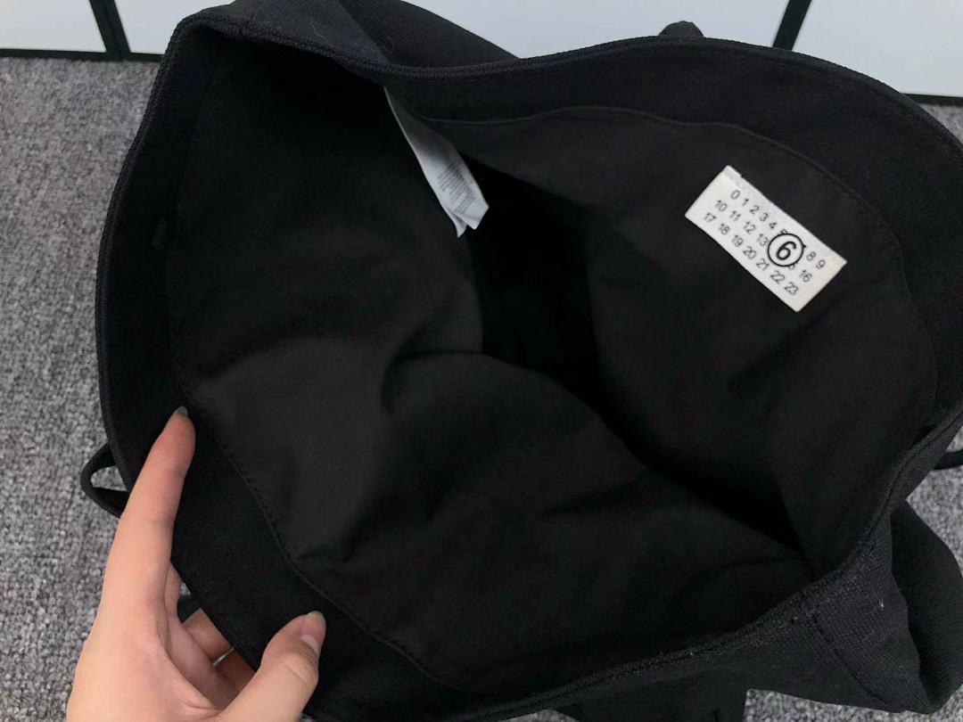 On Running 119 MAISON MARGIELA BAG 272255 (Long 45CM* Wide 15CM* High 33CM) - Image 7