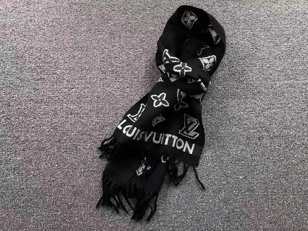 Louis Vuitton 88 L⭐ SCARF 511180476 (Long 184CM* Wide 34CM*) - Image 9