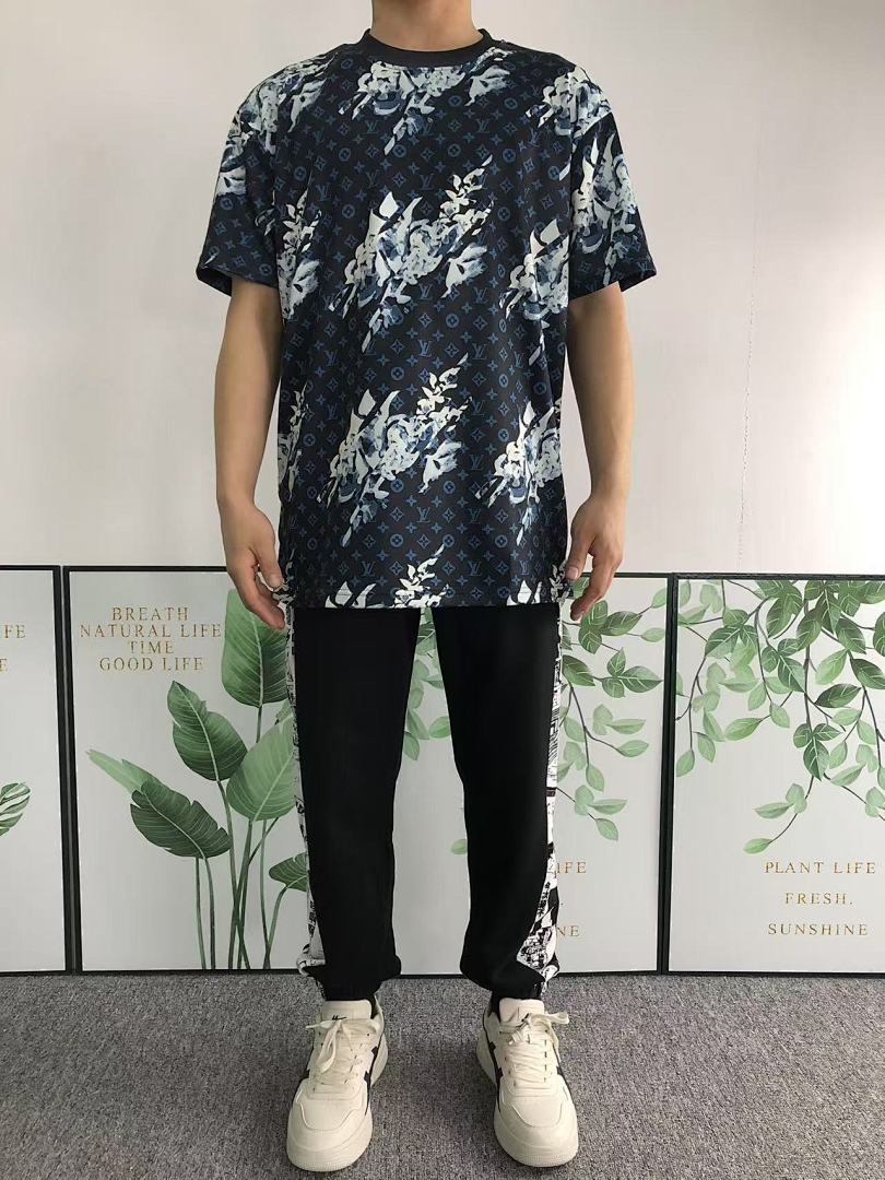 Louis Vuitton 79 L⭐ T-SHIRT 311120332 (Im 170Cm 57Kg I Wear Size M In The Phot) - Image 3