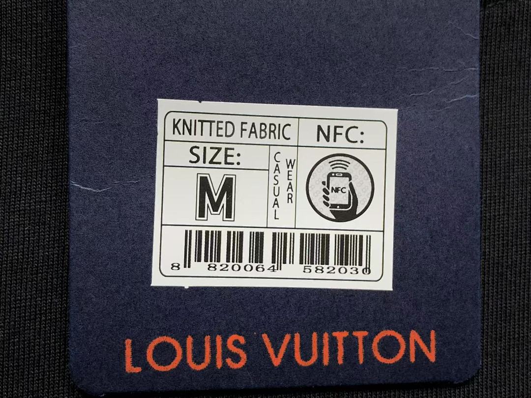 Louis Vuitton 115 L⭐ T-SHIRT 41361660 (Im 170Cm 55Kg I Wear Size M In The Phot) - Image 32