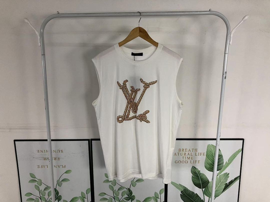 Louis Vuitton 98 L⭐ VEST 503052070 (Im 170Cm 55Kg I Wear Size L In The Phot) - Image 17