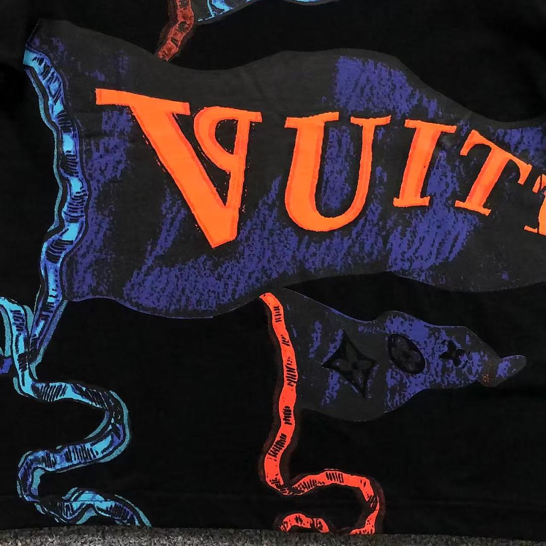 Louis Vuitton 125 L⭐ T-SHIRT 2208032915 (Im 170Cm 60Kg I Wear Size S In The Phot) - Image 15