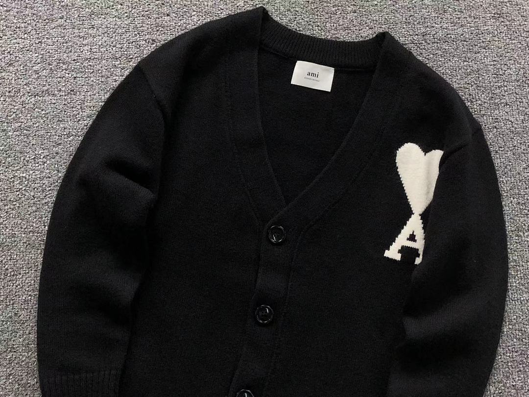 AMI 168 AMI SWEATER 21101103125 (Im 170Cm 60Kg I Wear Size M In The Phot) - Image 10
