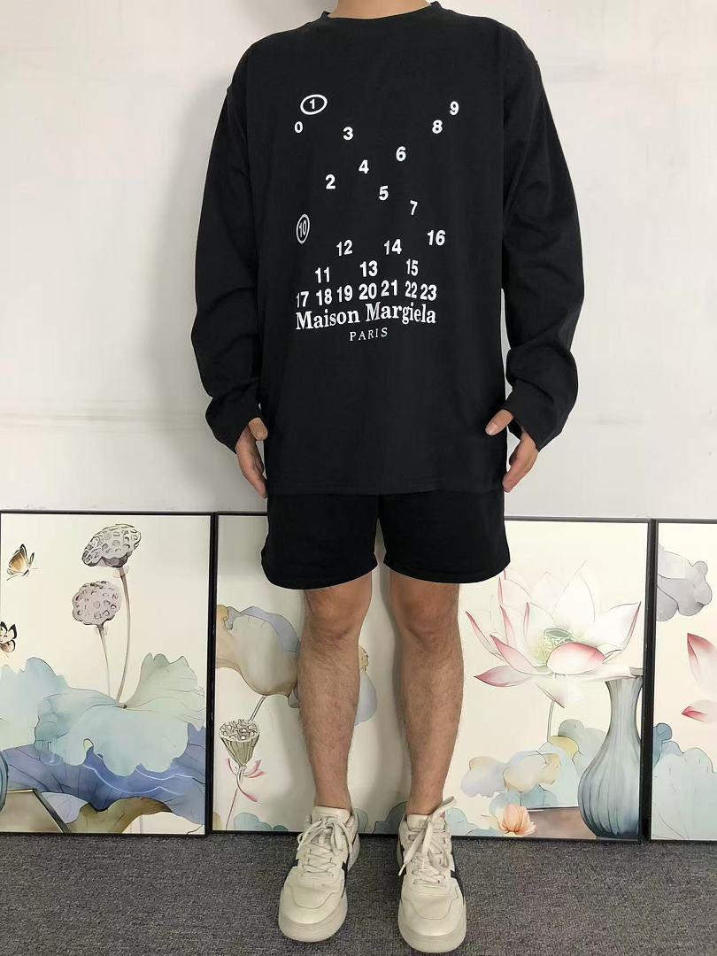 On Running 105 MAISON MARGIELA LONG SLEEVED 52073013136 (Im 170Cm 60Kg I Wear Size M In The Phot) - Image 3