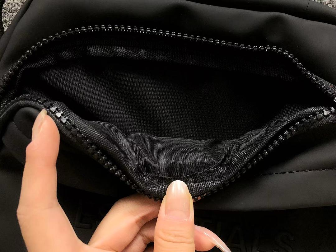 Fear of God 85 FOG BAG 5253006179 (Long 23CM* Wide 10CM* High 17CM) - Image 10