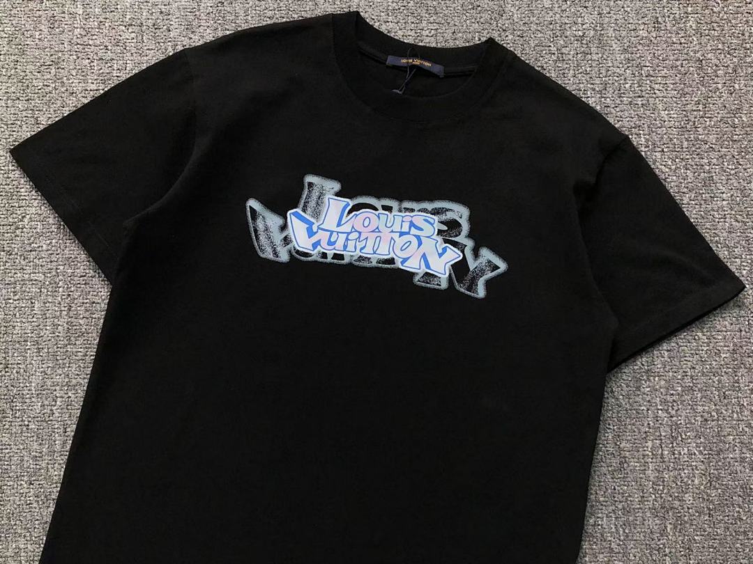 Louis Vuitton 128 L⭐ T-SHIRT 1101170421 (Im 170Cm 57Kg I Wear Size M In The Phot) - Image 9