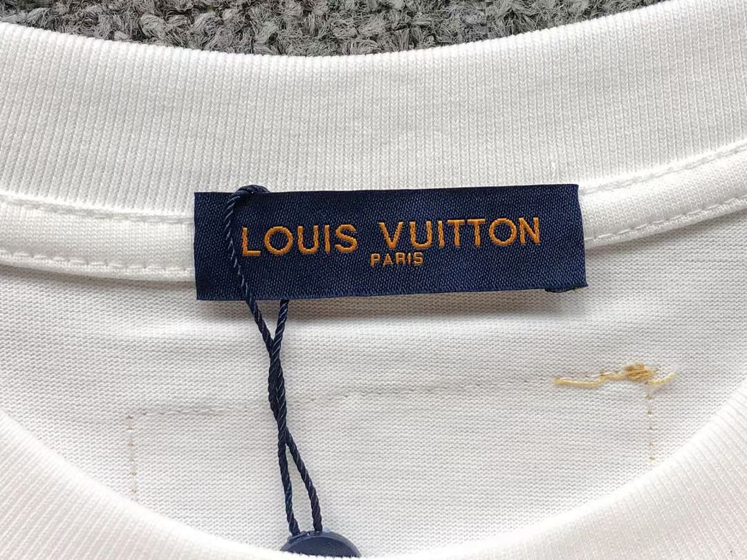 Louis Vuitton 108 L⭐ T-SHIRT 41061303126 (Im 170Cm 60Kg I Wear Size XS In The Phot) - Image 15