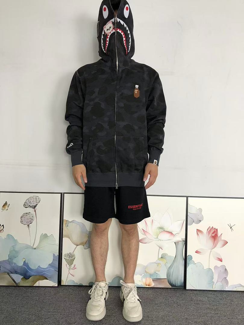 Bape 305 BAPE HOODIE 3205200311 (Im 170Cm 60Kg I Wear Size M In The Phot) - Image 3