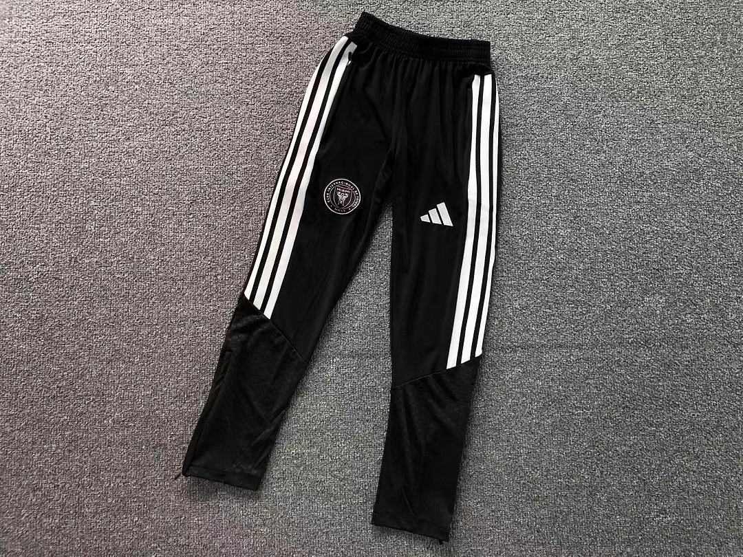 Chanel 135 FOOTBALL LONG SLEEVED TROUSERS - Image 20