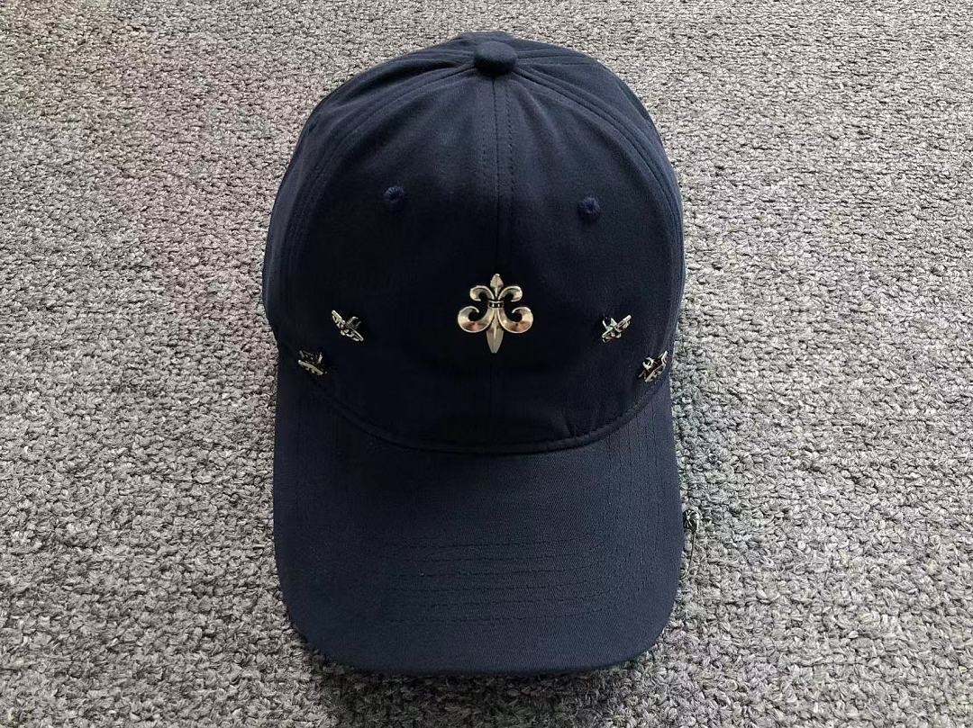 Comme des Garcons 75 C⭐⭐OME HE⭐⭐TS - Image 4
