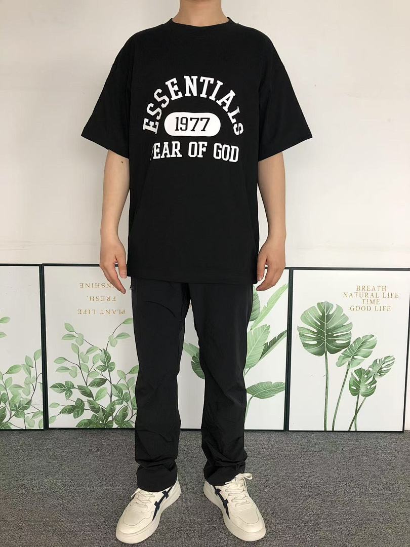 Fear of God 98 FOG T-SHIRT 503245617 (Im 170Cm 60Kg I Wear Size S In The Phot) - Image 3