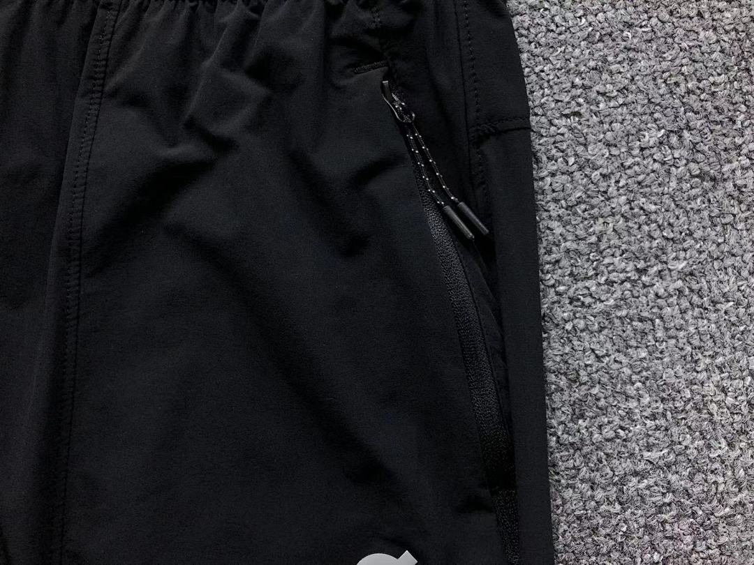On Running 168 ON TROUSERS 2204010304 (Im 170Cm 60Kg I Wear Size XL In The Phot) - Image 30