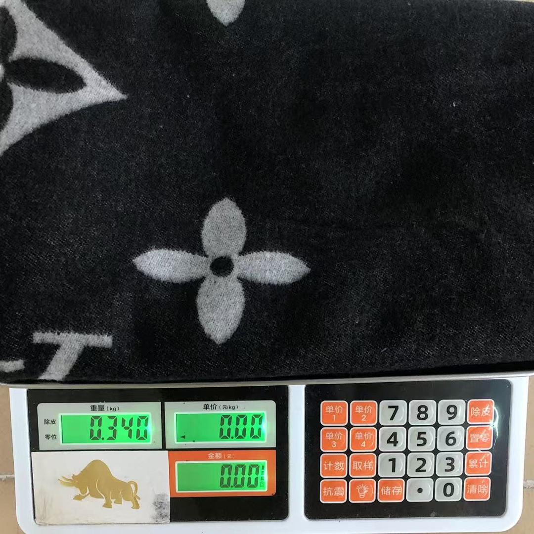 Louis Vuitton 95 L⭐ SCARF 560501102 (Long 176CM* Wide 65CM*) - Image 17