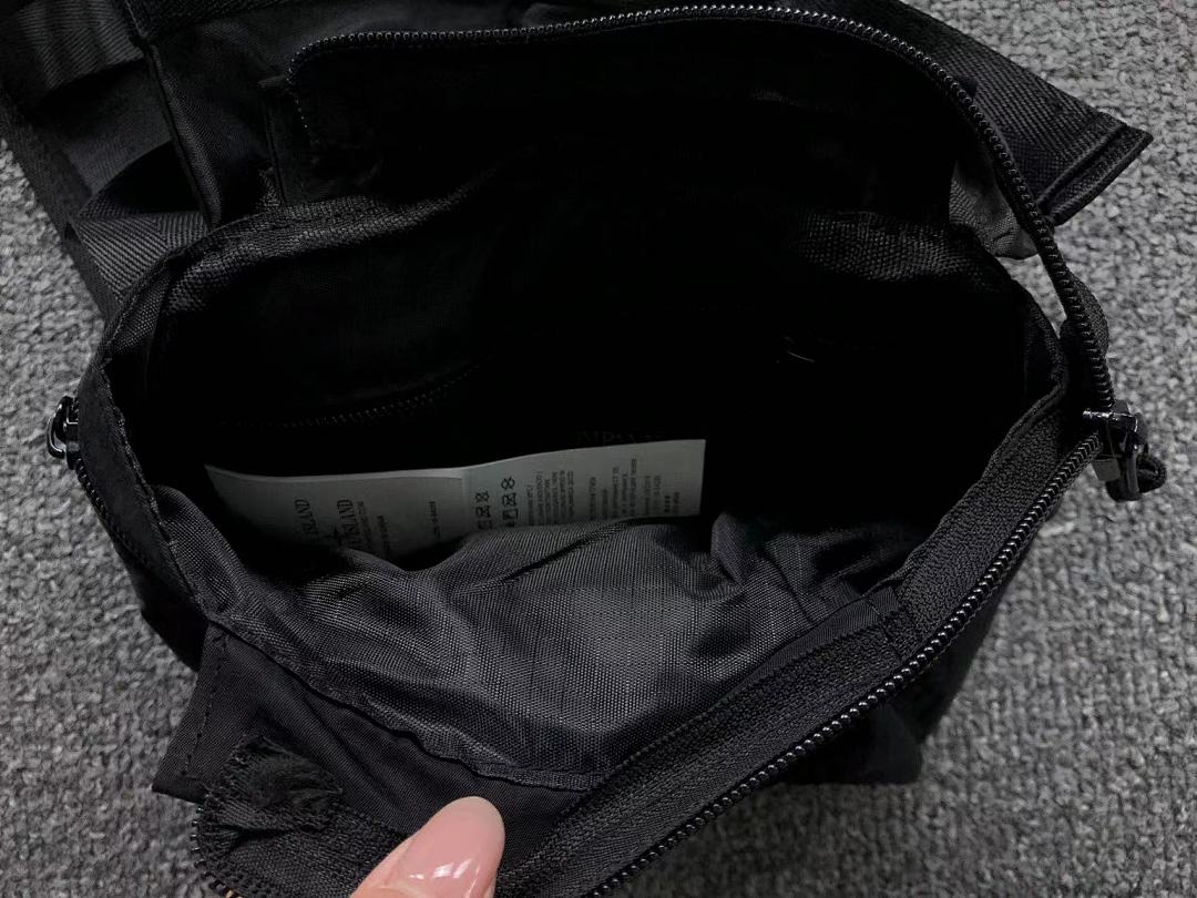 C.P. Company 135 CP BAG 3103161429 (Long 23CM* Wide 8CM*20CM) - Image 17