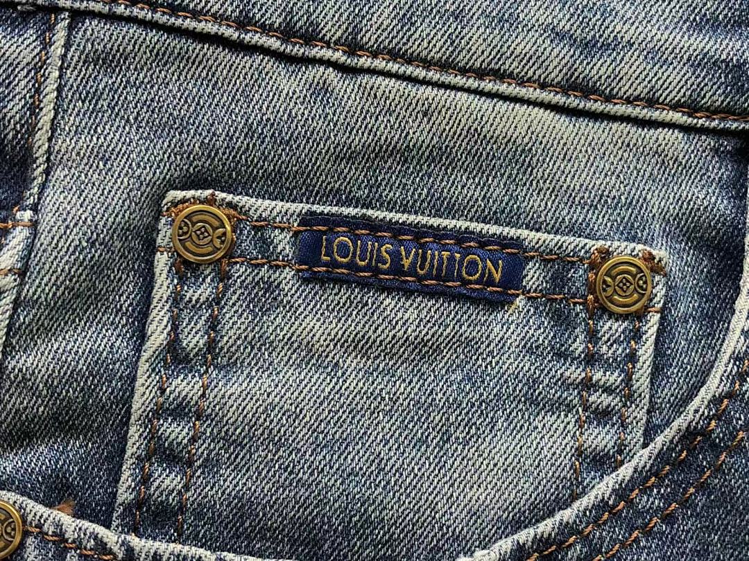 Louis Vuitton 215 L⭐ - Image 16