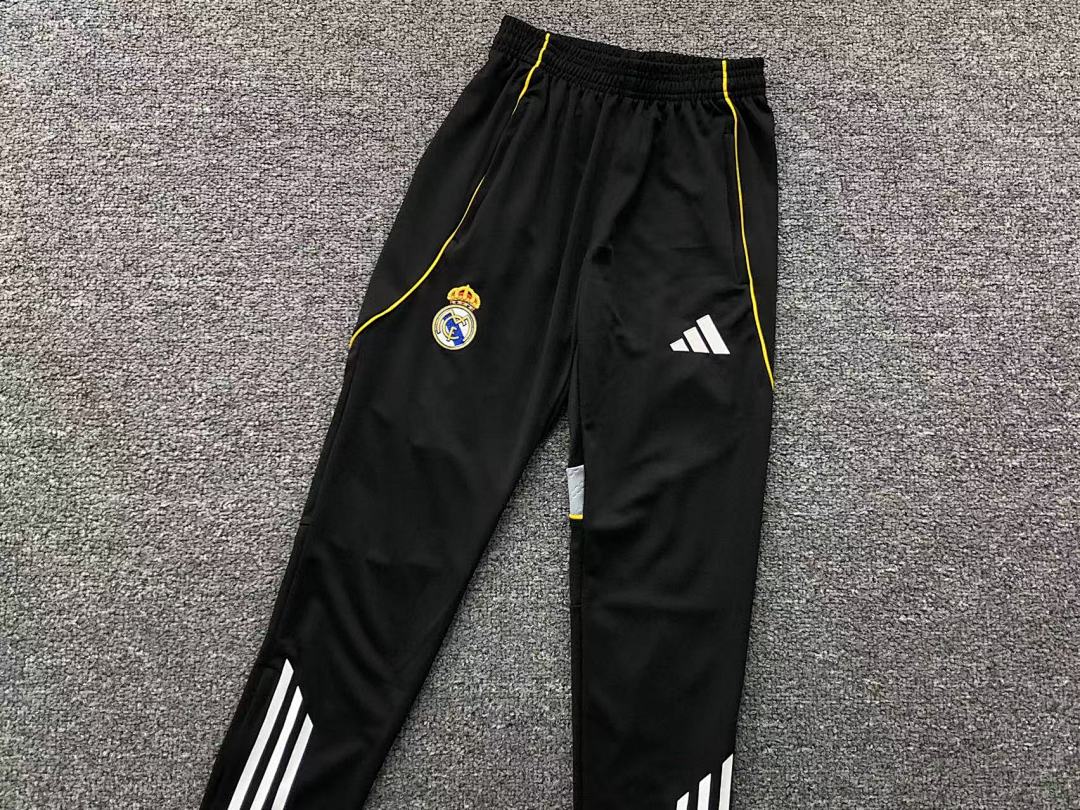 Chanel 135 FOOTBALL LONG SLEEVED TROUSERS - Image 22