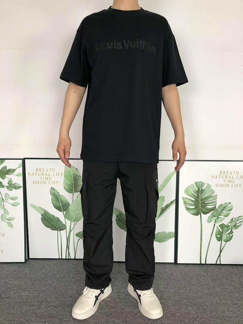Louis Vuitton 115 L⭐ T-SHIRT 41112130321 (Im 170Cm 57Kg I Wear Size M In The Phot) - Image 3