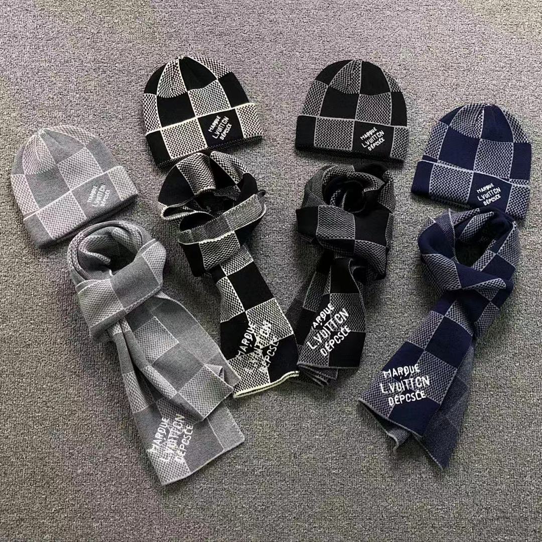 Louis Vuitton 128 L⭐ HAT