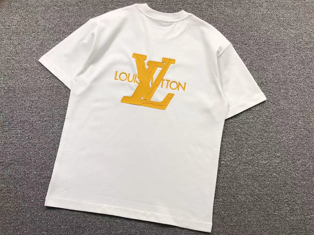 Louis Vuitton 125 L⭐ T-SHIRT 41112138821 (Im 170Cm 57Kg I Wear Size M In The Phot) - Image 13