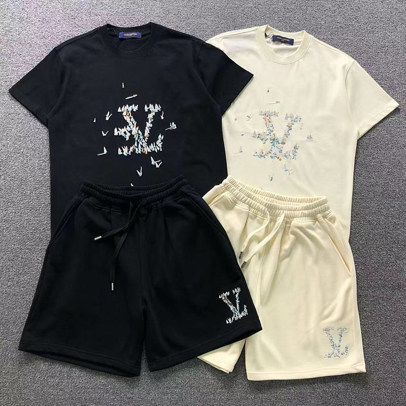 Louis Vuitton SHORTS 158 L⭐ T-SHIRT 2208020215 (Im 170Cm 60Kg I Wear Size S In The Phot)