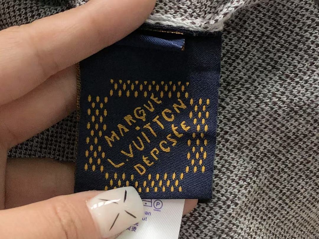 Louis Vuitton 115 L⭐ T-SHIRT 504232483 (Im 170Cm 60Kg I Wear Size M In The Phot) - Image 21