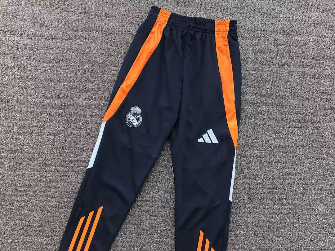 Chanel 135 FOOTBALL CHILD TROUSERS LONG - Image 21