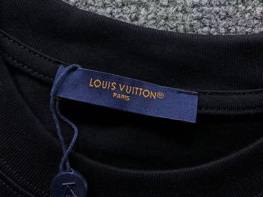 Louis Vuitton 148 L⭐ T-SHIRT 22051216001 (Im 170Cm 60Kg I Wear Size S In The Phot) - Image 19