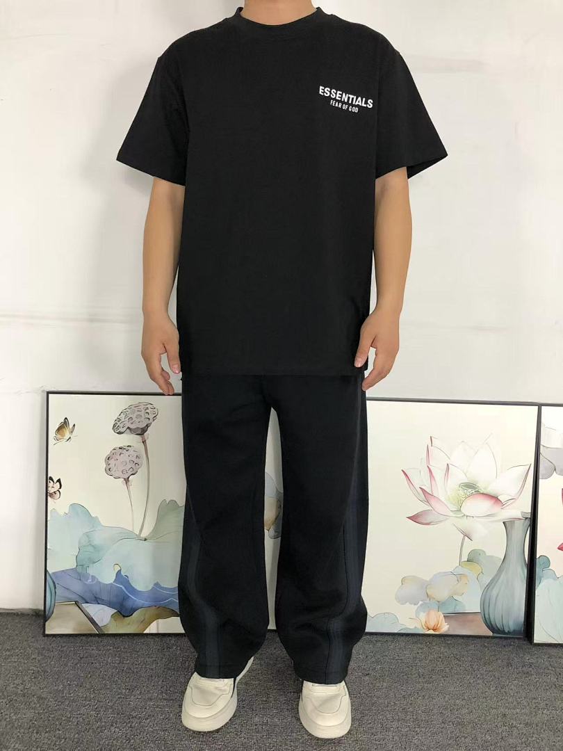 Fear of God 98 FOG T-SHIRT 412131677 (Im 170Cm 60Kg I Wear Size M In The Phot) - Image 3