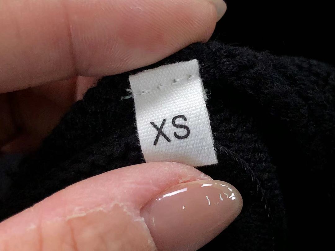 AMI 178 AMI SWEATER 4120201135 (Im 170Cm 60Kg I Wear Size XS In The Phot) - Image 23
