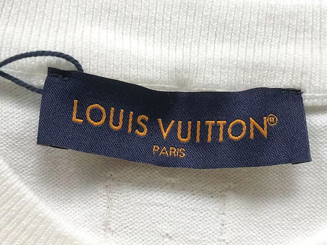 Louis Vuitton 178 L⭐ T-SHIRT 3204232221 (Im 170Cm 60Kg I Wear Size XS In The Phot) - Image 15