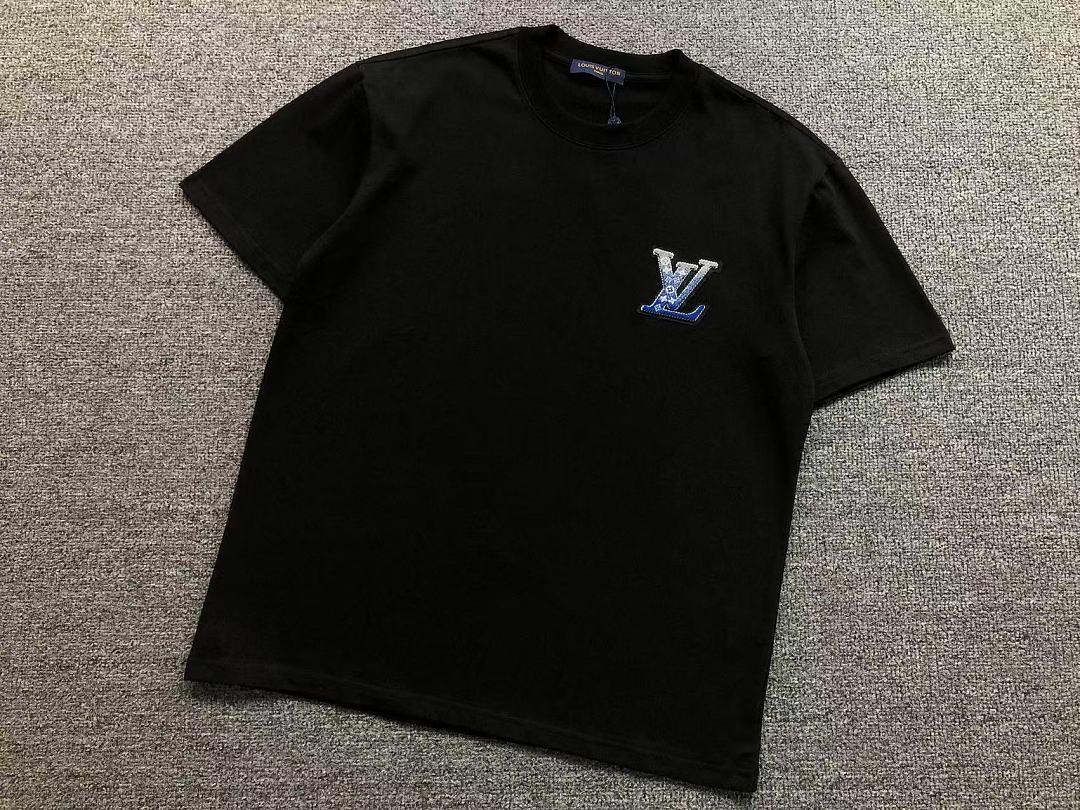 Louis Vuitton 85 L⭐ T-SHIRT 125210332 (Im 170Cm 60Kg I Wear Size M In The Phot) - Image 10