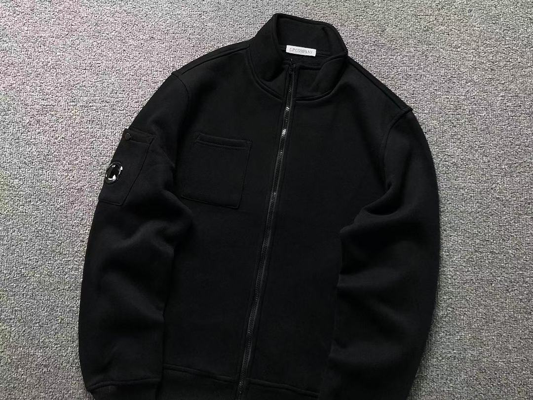 C.P. Company 215 CP HOODIE 22082821172 (Im 170Cm 60Kg I Wear Size M In The Phot) - Image 9
