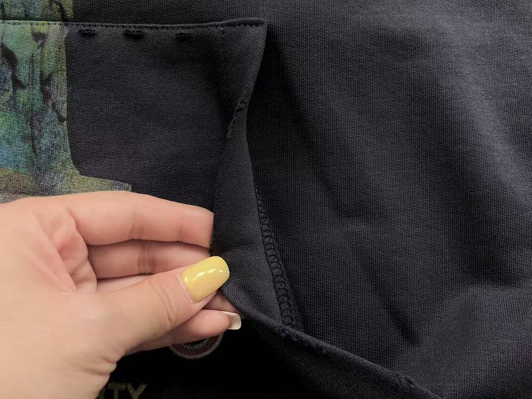 Balenciaga 258 B⭐L⭐⭐⭐IA⭐A HOODIE 31010043521 (Im 170Cm 60Kg I Wear Size M In The Phot) - Image 15