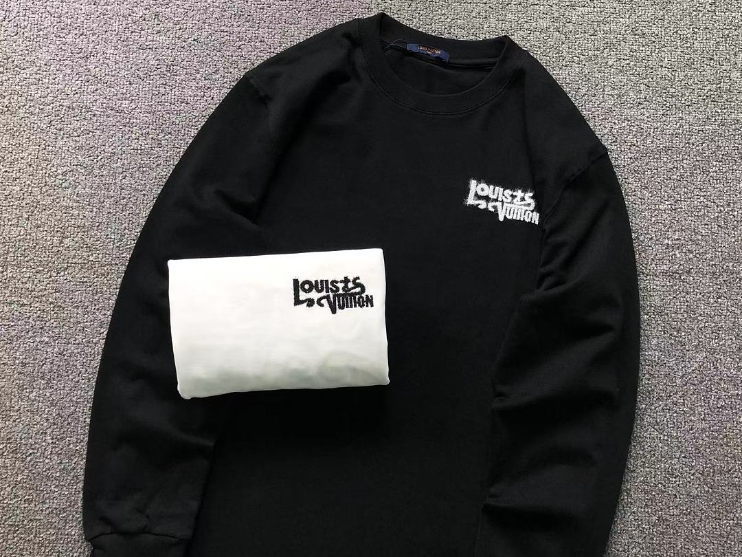 Louis Vuitton 139 L⭐ LONG SLEEVED 3207240821 (Im 170Cm 60Kg I Wear Size M In The Phot) - Image 14